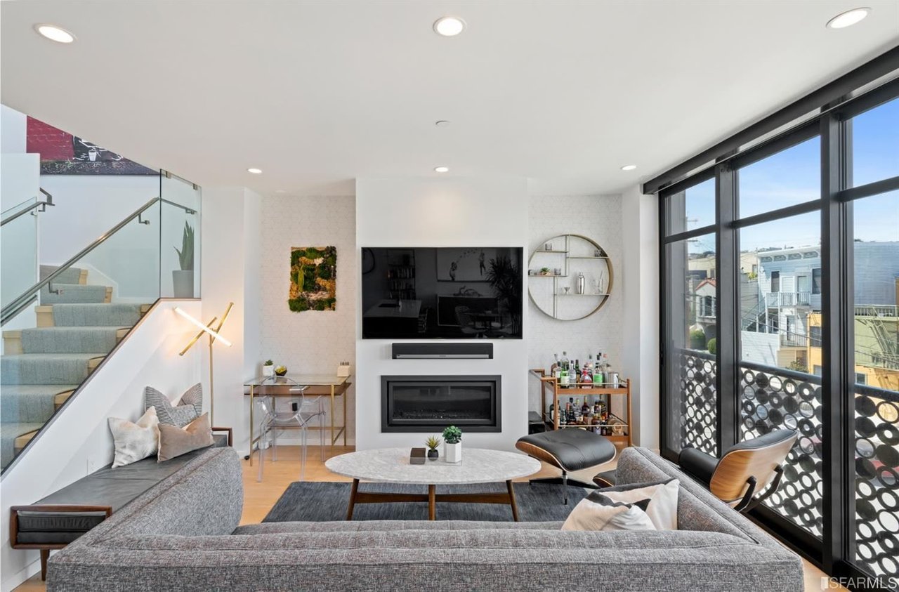 131 Missouri St, #402
