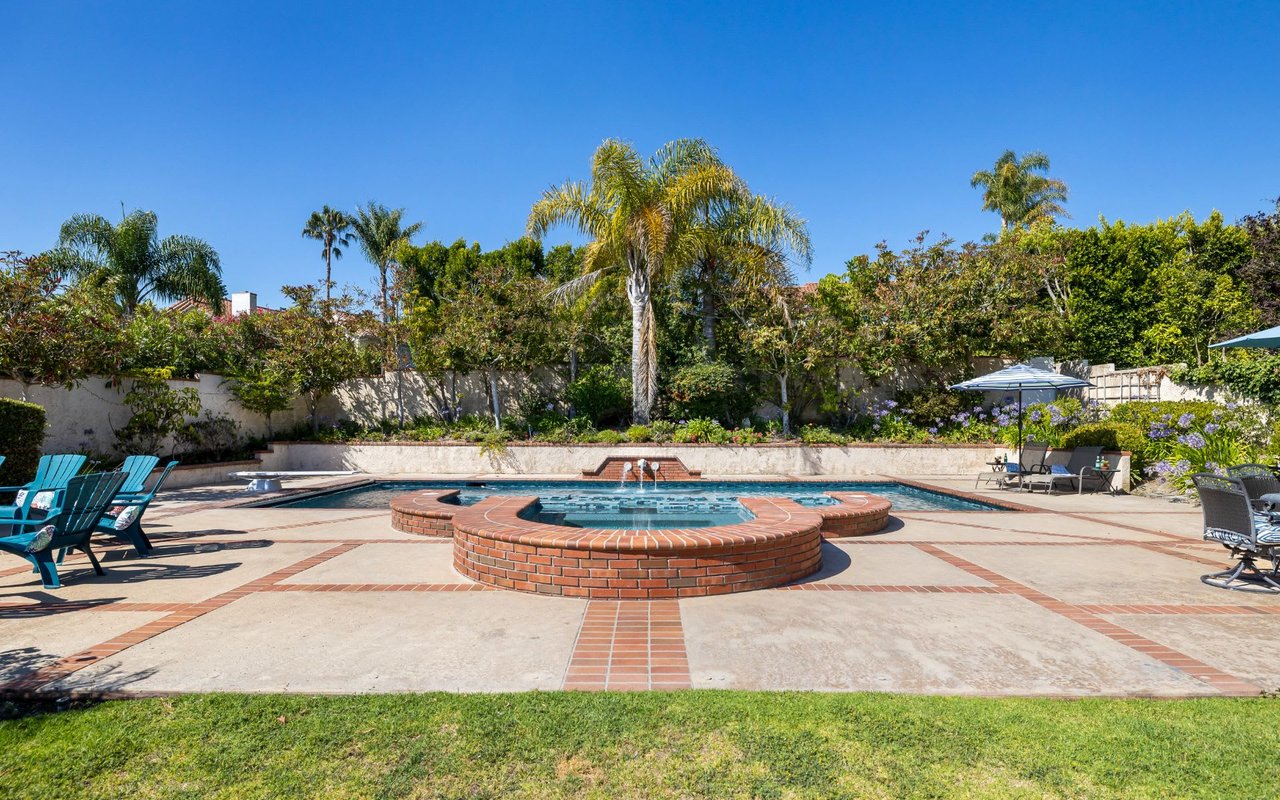 16 Quarterhorse Lane