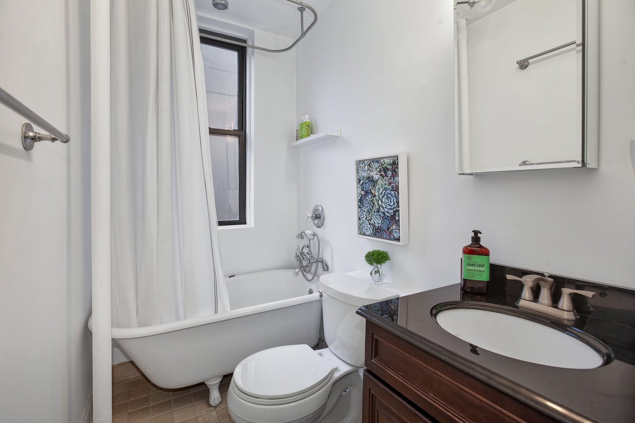 204 East 90th Street, 2E