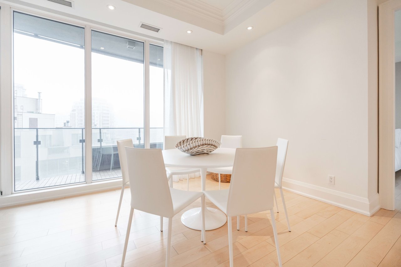 88 Davenport Rd Unit: 1002