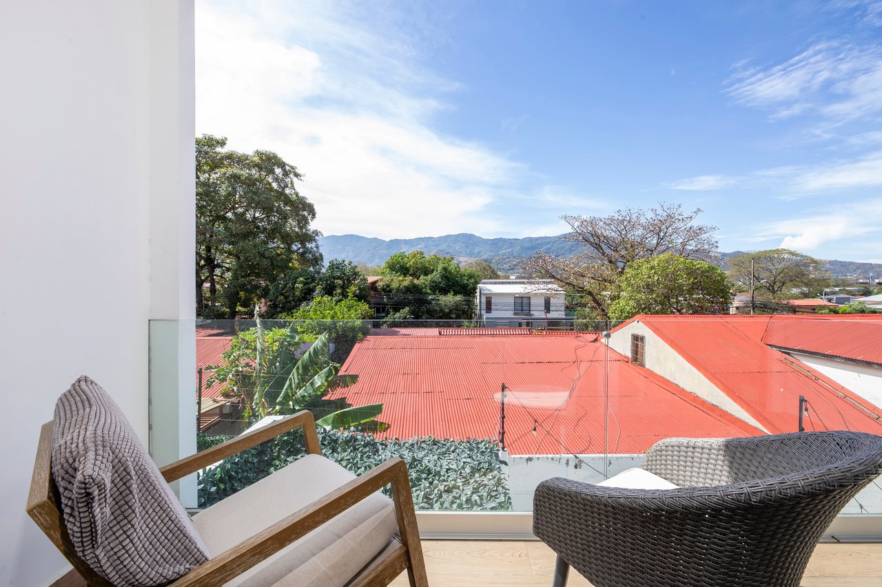 Private Pool Turnkey Condo, Santa Ana, San Jose