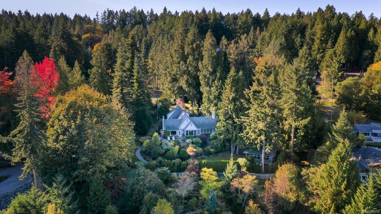 4349 Kingscote Rd, Cobble Hill
