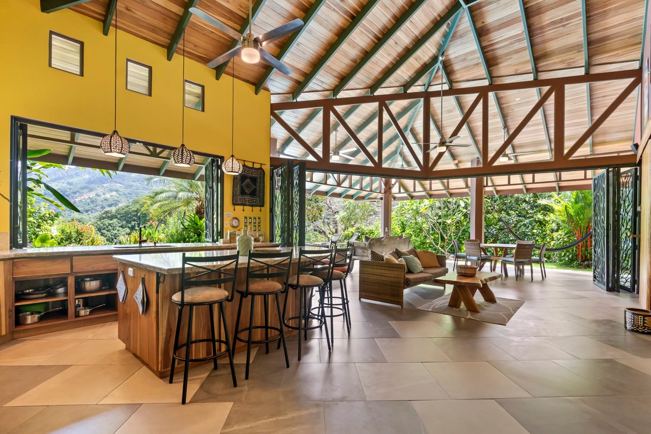 Casa Loro Verde,  Rainforest Jungle Retreat Home on 5.24 Acres in Portalon!