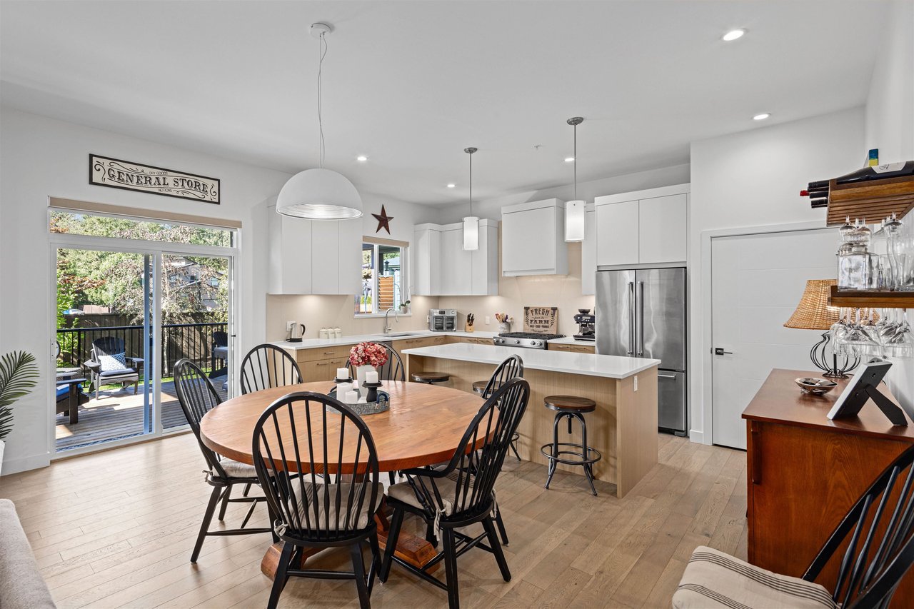 39303 Mockingbird Cres