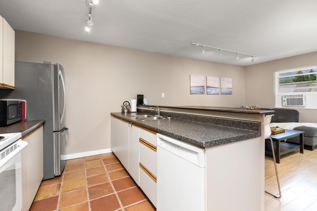 35-2230 Eva Lake Rd