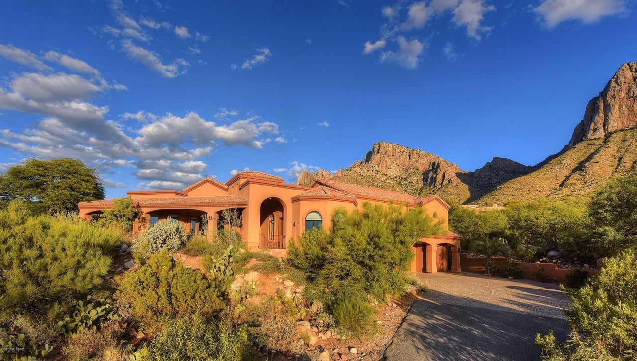 1661 E Crimson Canyon Pl