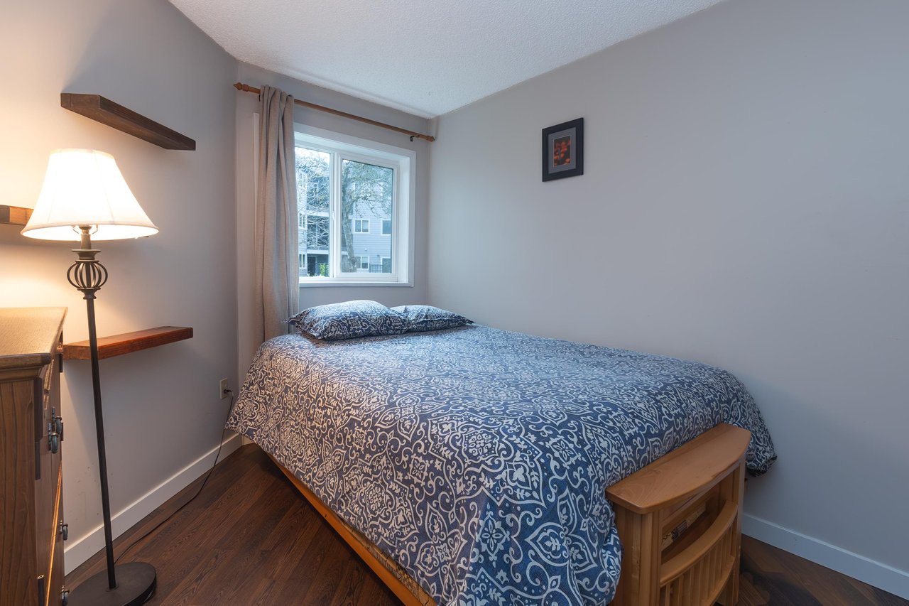 A109-40100 Willow Cres