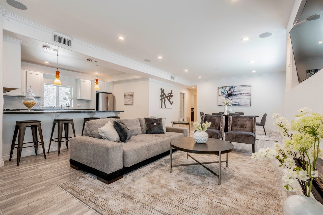 924 Palm Ave #101, West Hollywood, CA