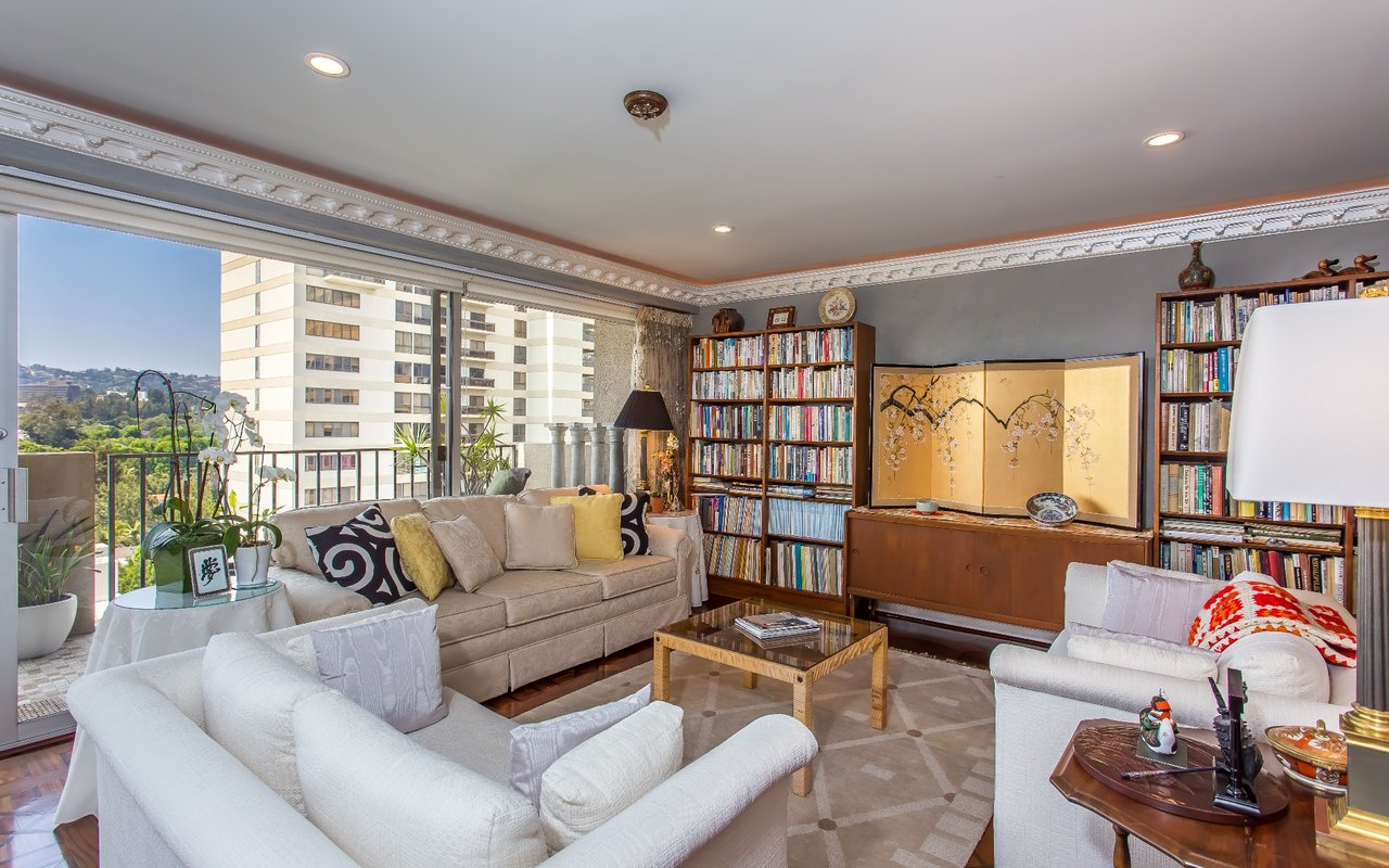 10450 Wilshire #11J