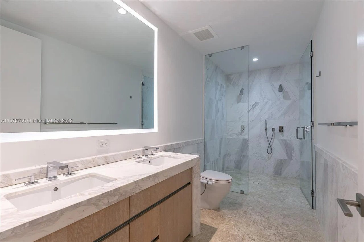 Park Grove Residences #1005