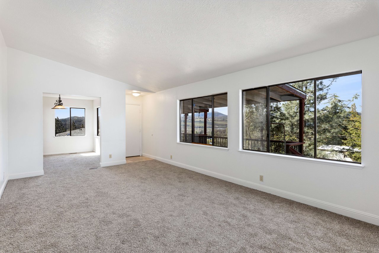 15669 20th Avenue, Clearlake