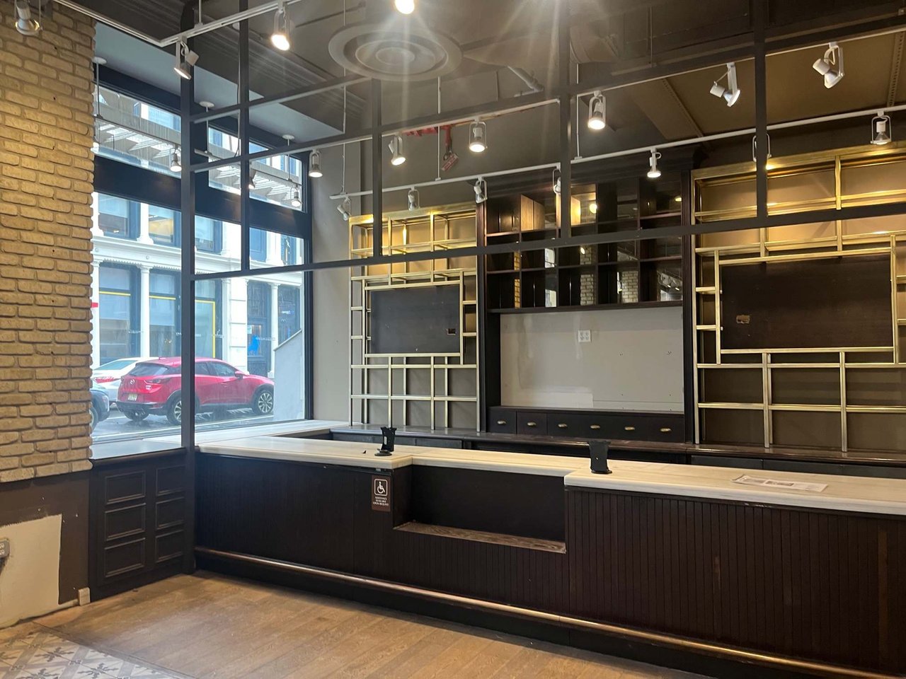 Broadway Pop Up Corner