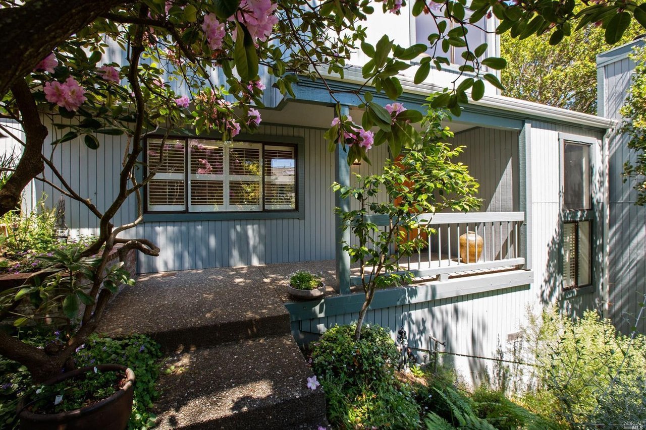 1104 Western Ave