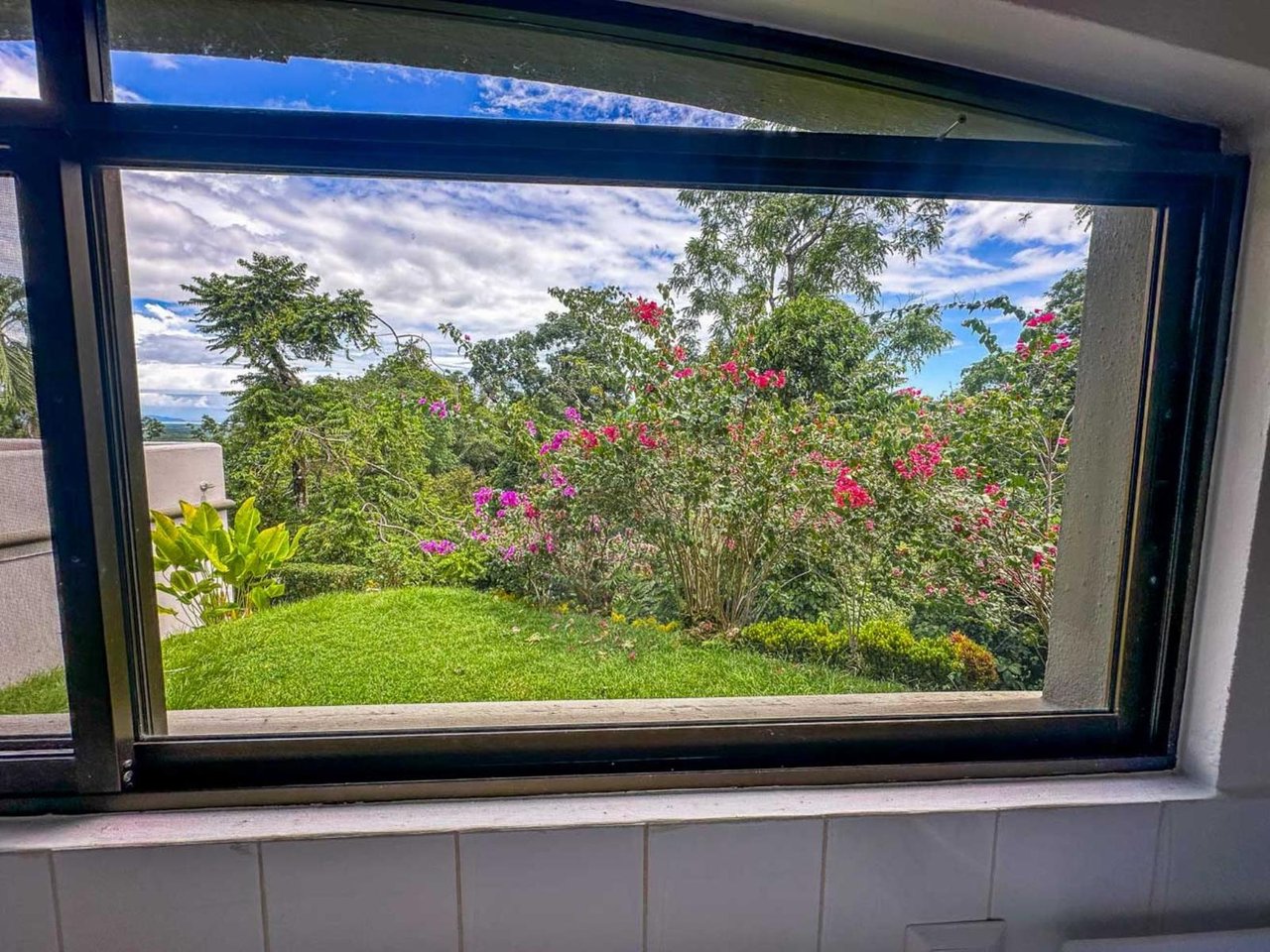 Secure Gated Villa Community, Ojochal, Puntarenas