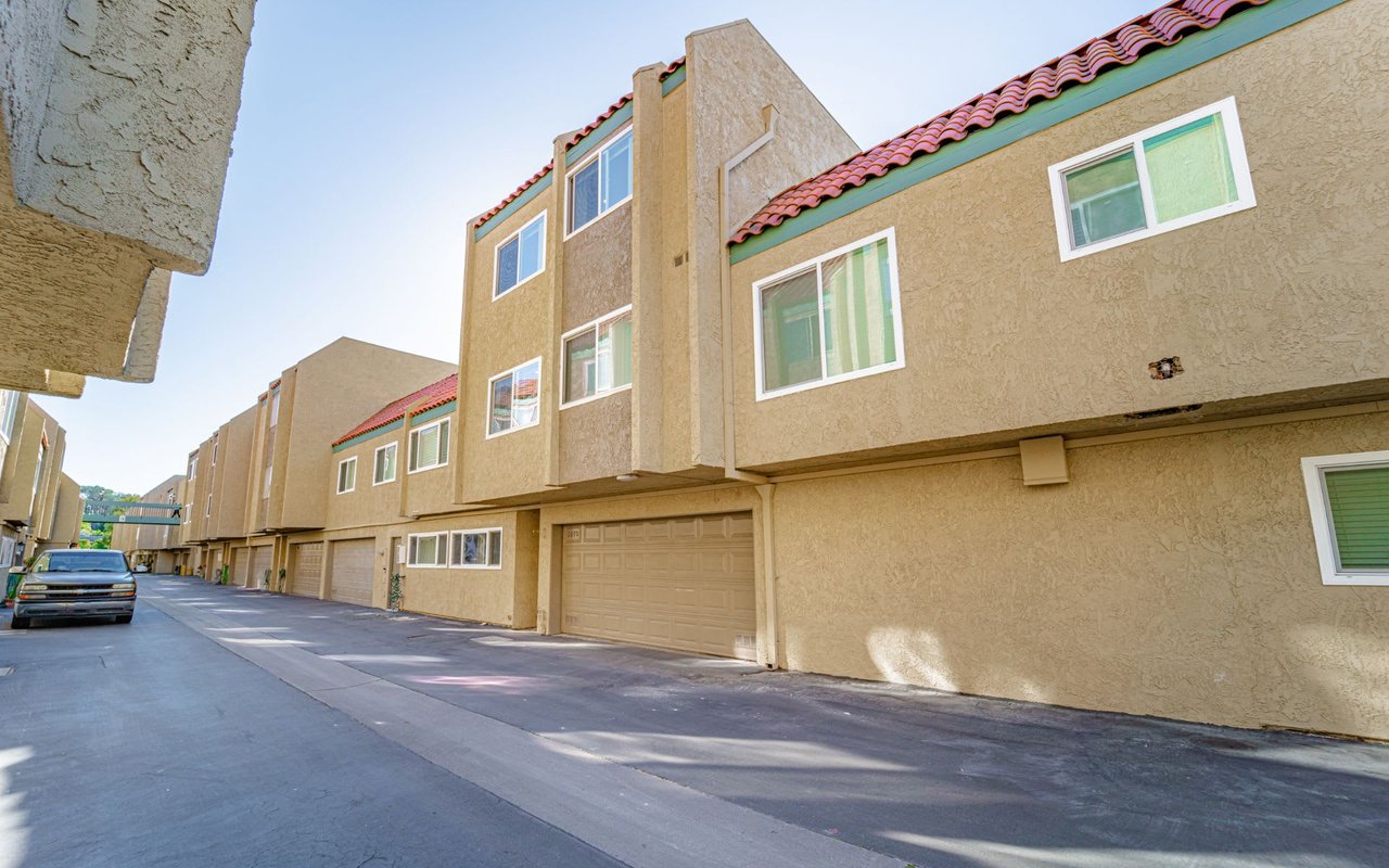 1070 Palo Verde Avenue