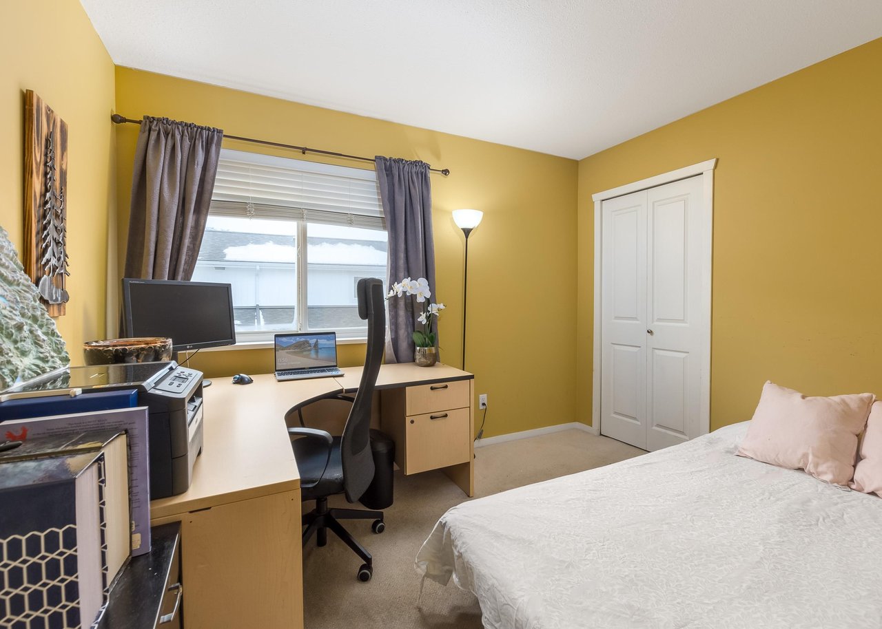 69-1821 Willow Cres