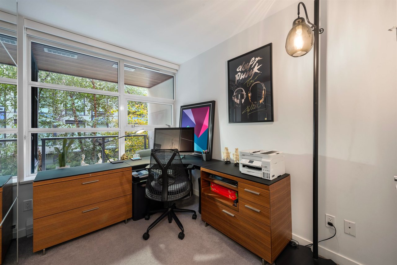 152 W 1st Ave