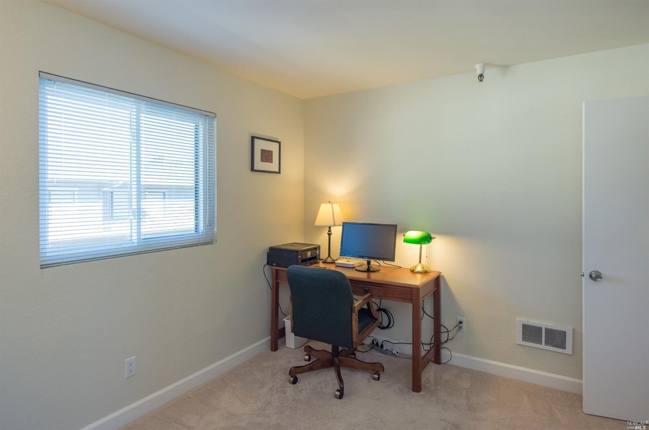 720 Petaluma Blvd S #12