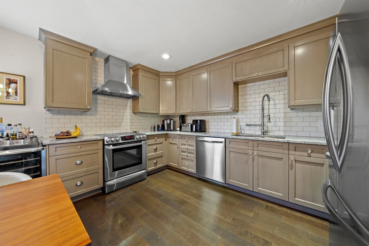 840 W 7th Ave