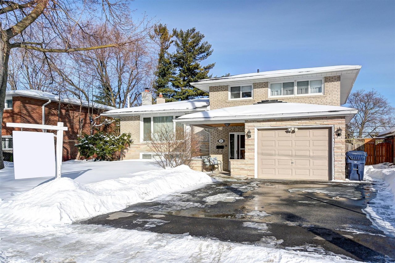 35 Fareham Cres