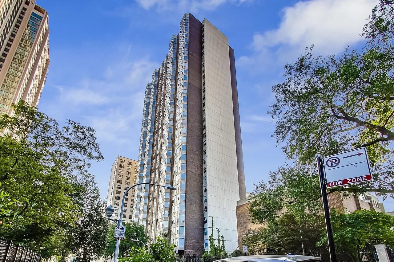 525 W Hawthorne Unit 2606