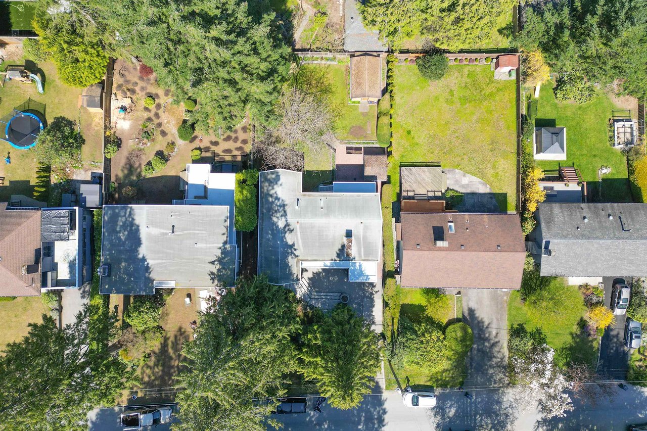 646 E Windsor Rd