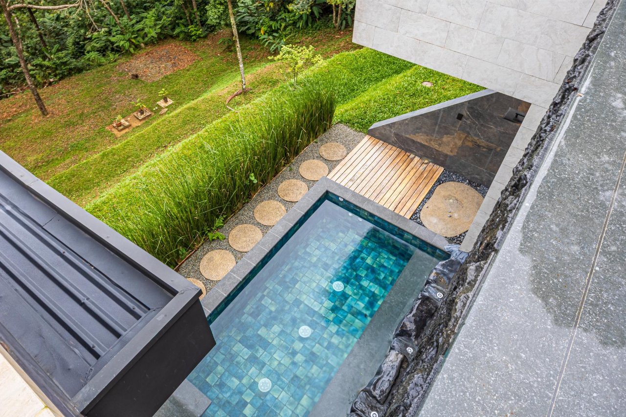 Private Waterfall Luxury Estate, Dominical, Puntarenas