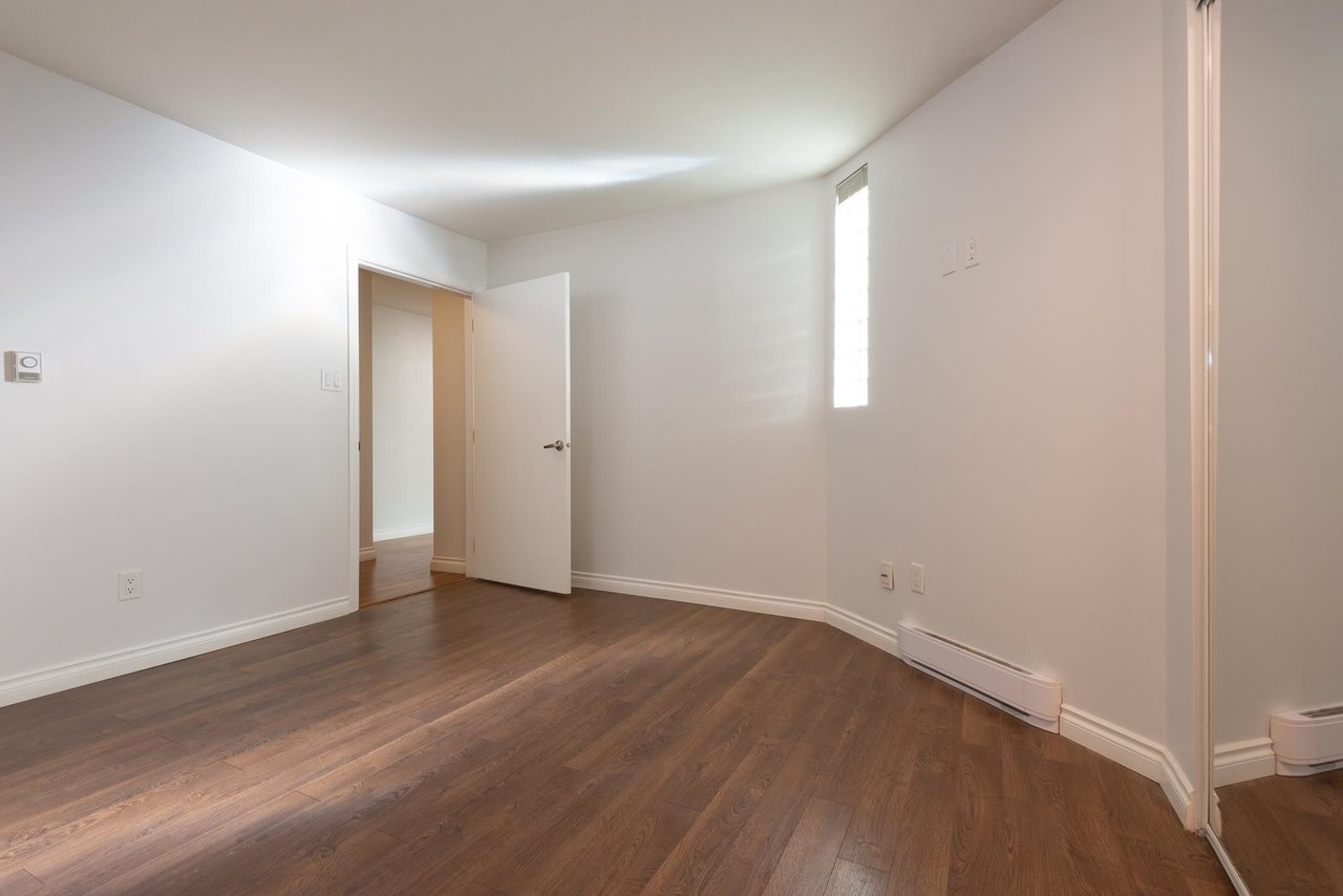 106-1082 W 8th Ave