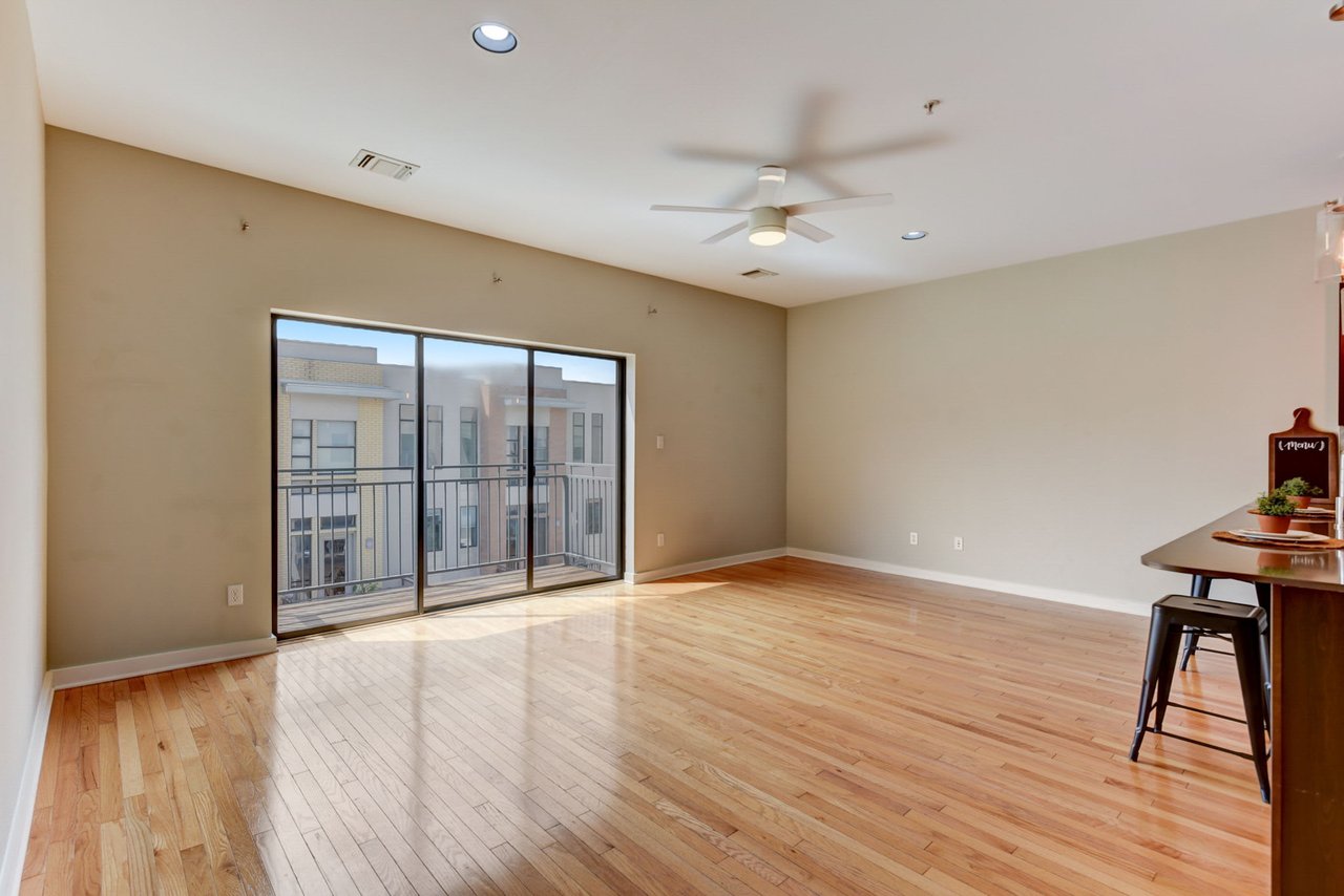 Modern 1/1 Condo in Vibrant South Austin for Lease!