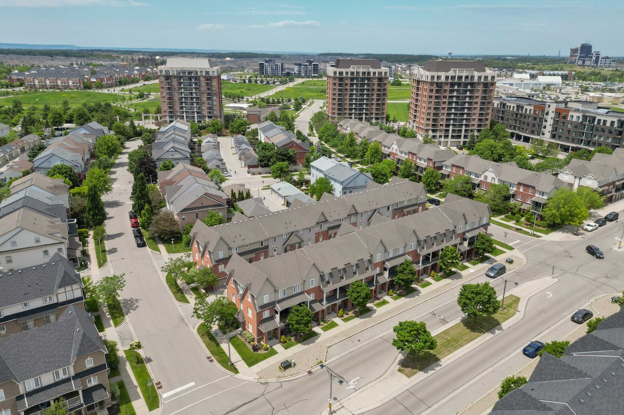 2-2360 Parkhaven Boulevard Unit: 2