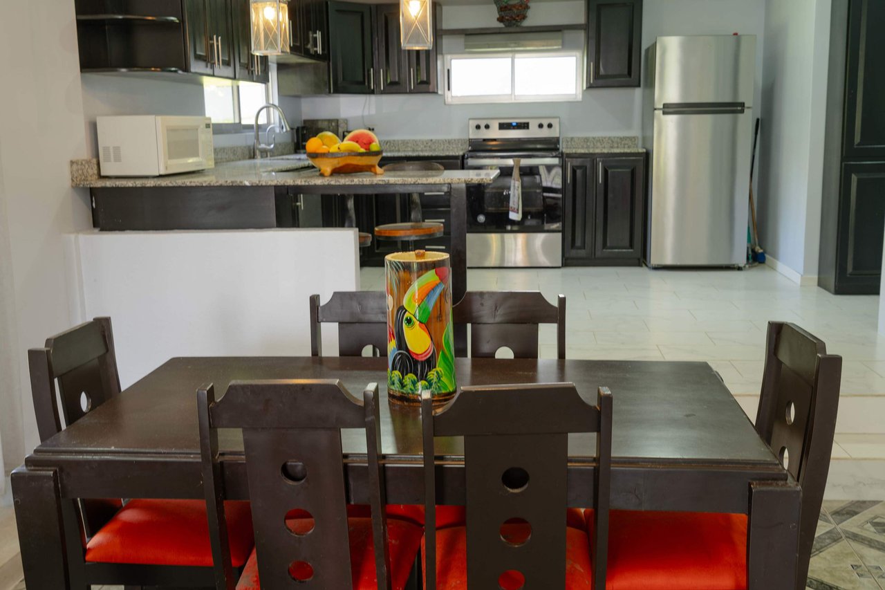 Three home stunning estate close to Quepos