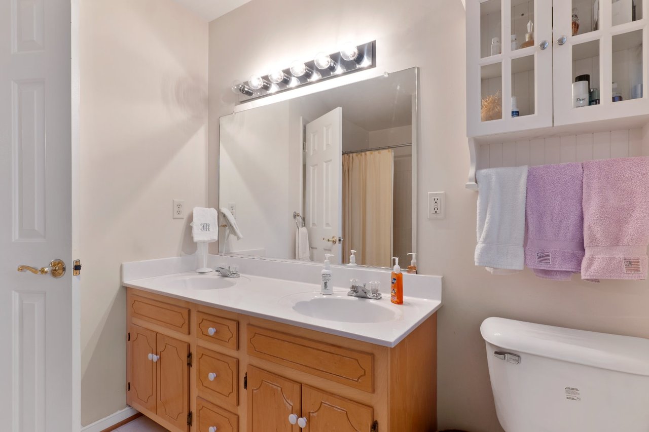 3531 Sherwood Bluff Way