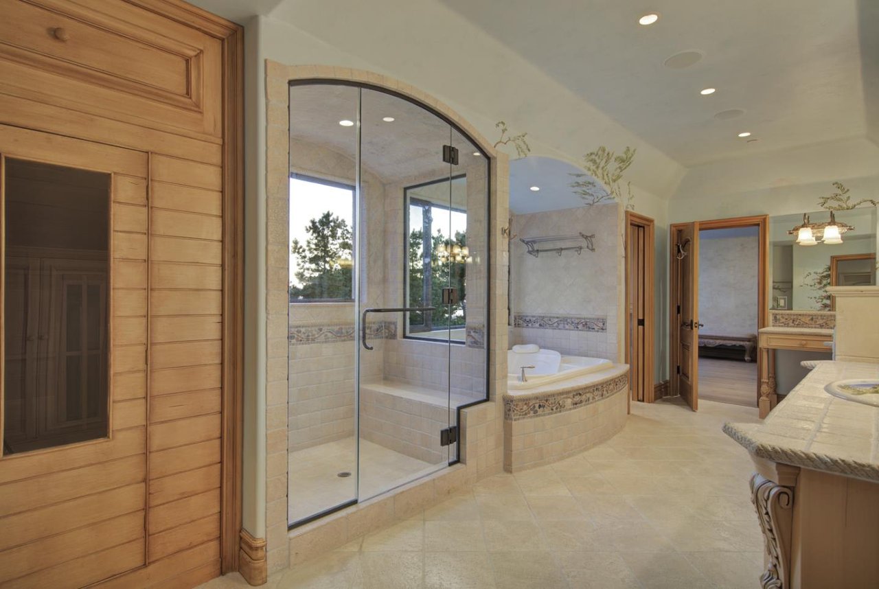 3108 Flavin LN