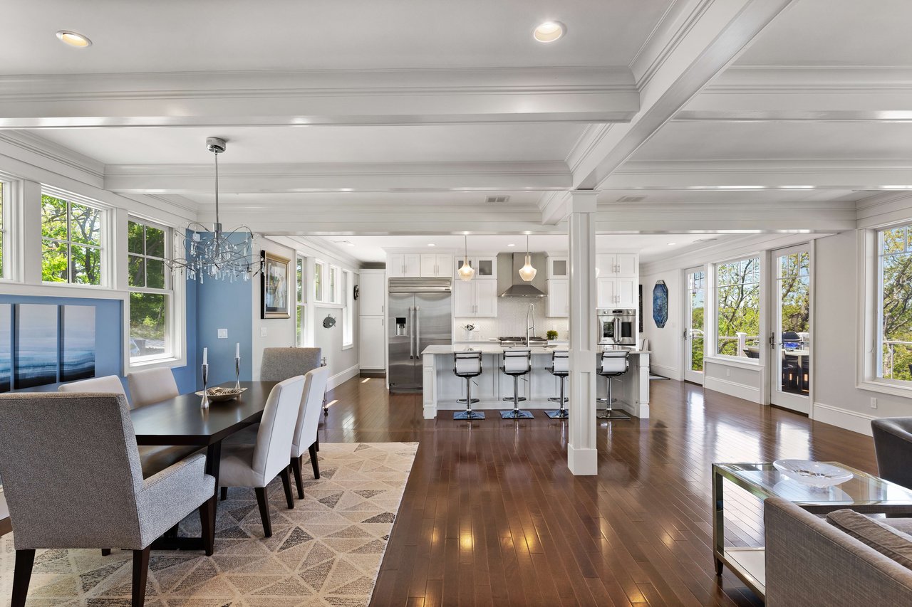 84 Robert Road, Marblehead