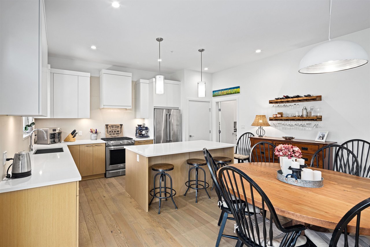 39303 Mockingbird Cres