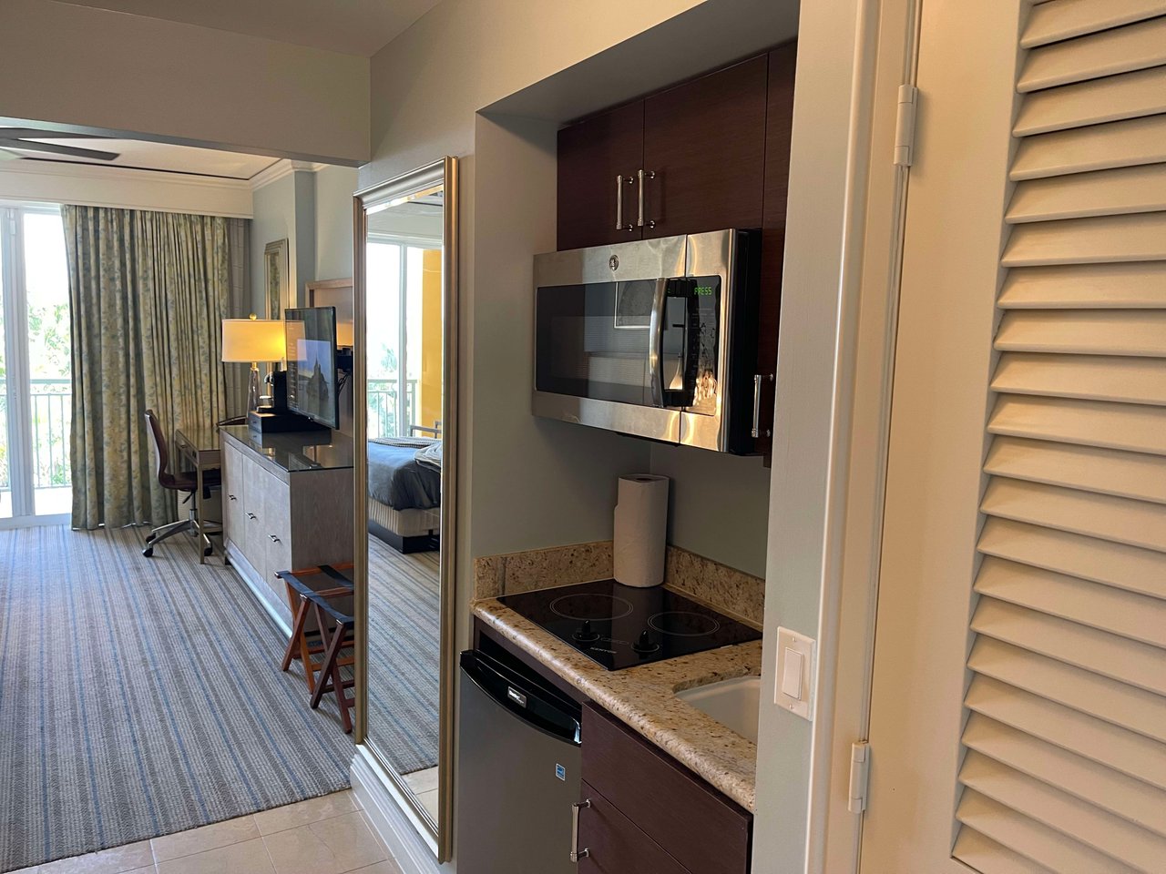 455 Grand Bay Dr #470