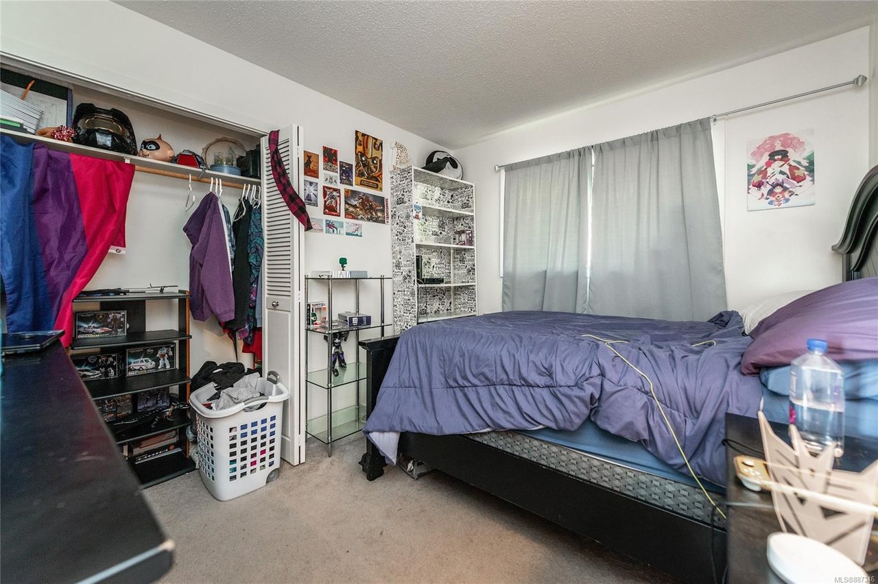 935 Lakeview Ave