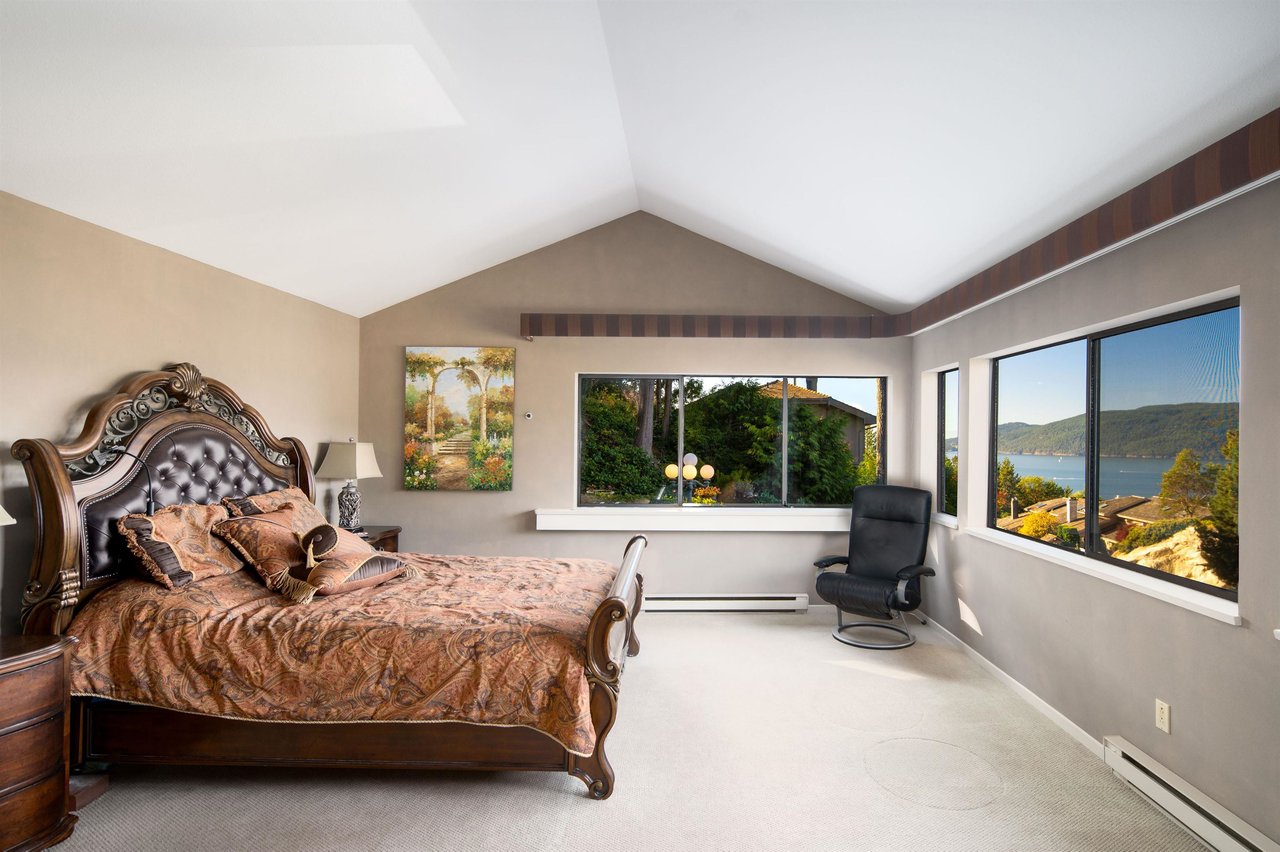 5270 Aspen Cres