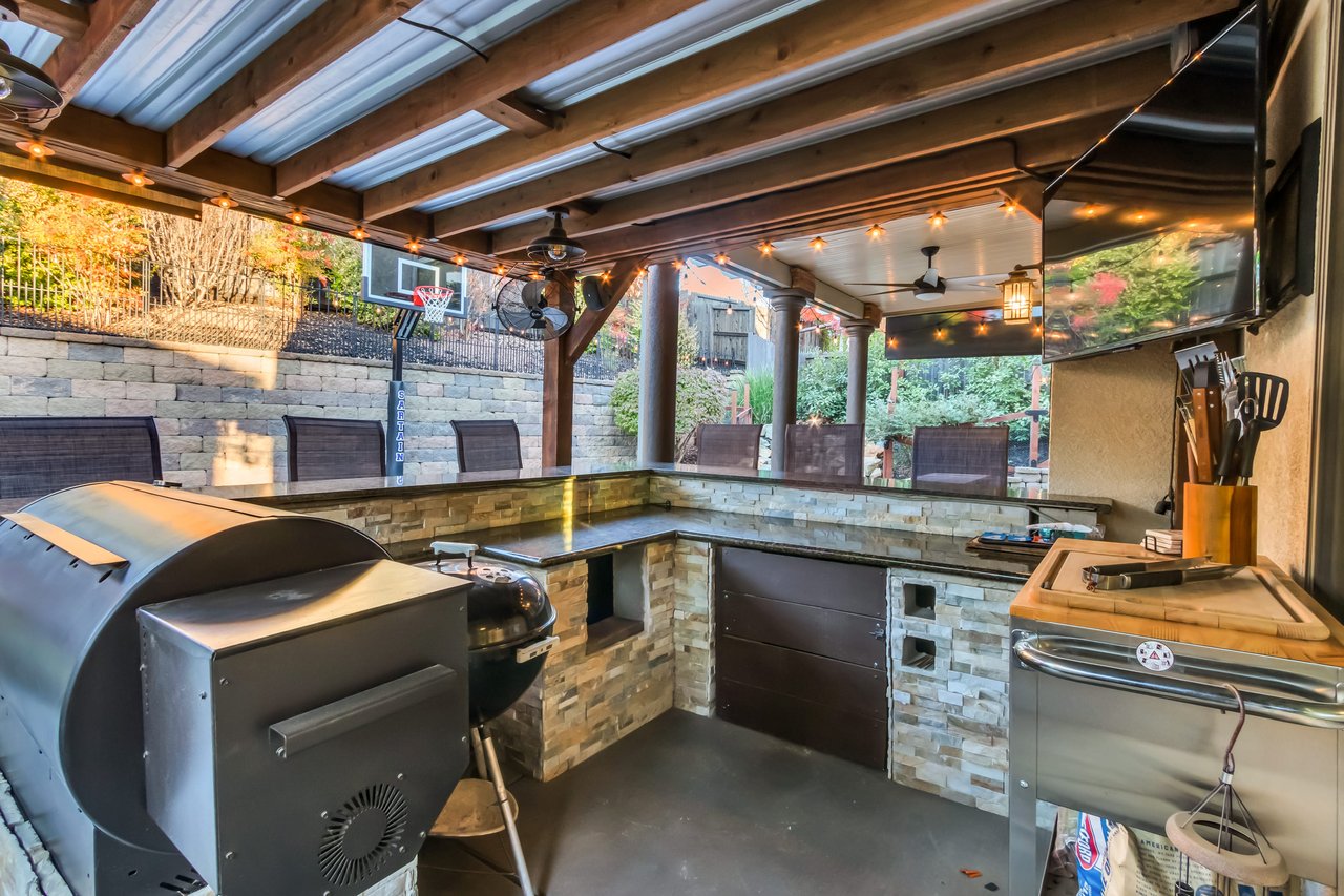 3123 Acorn Glen Way