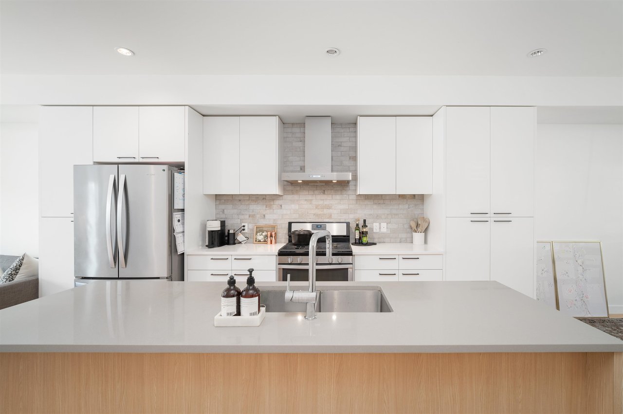 6-22810 113 Ave