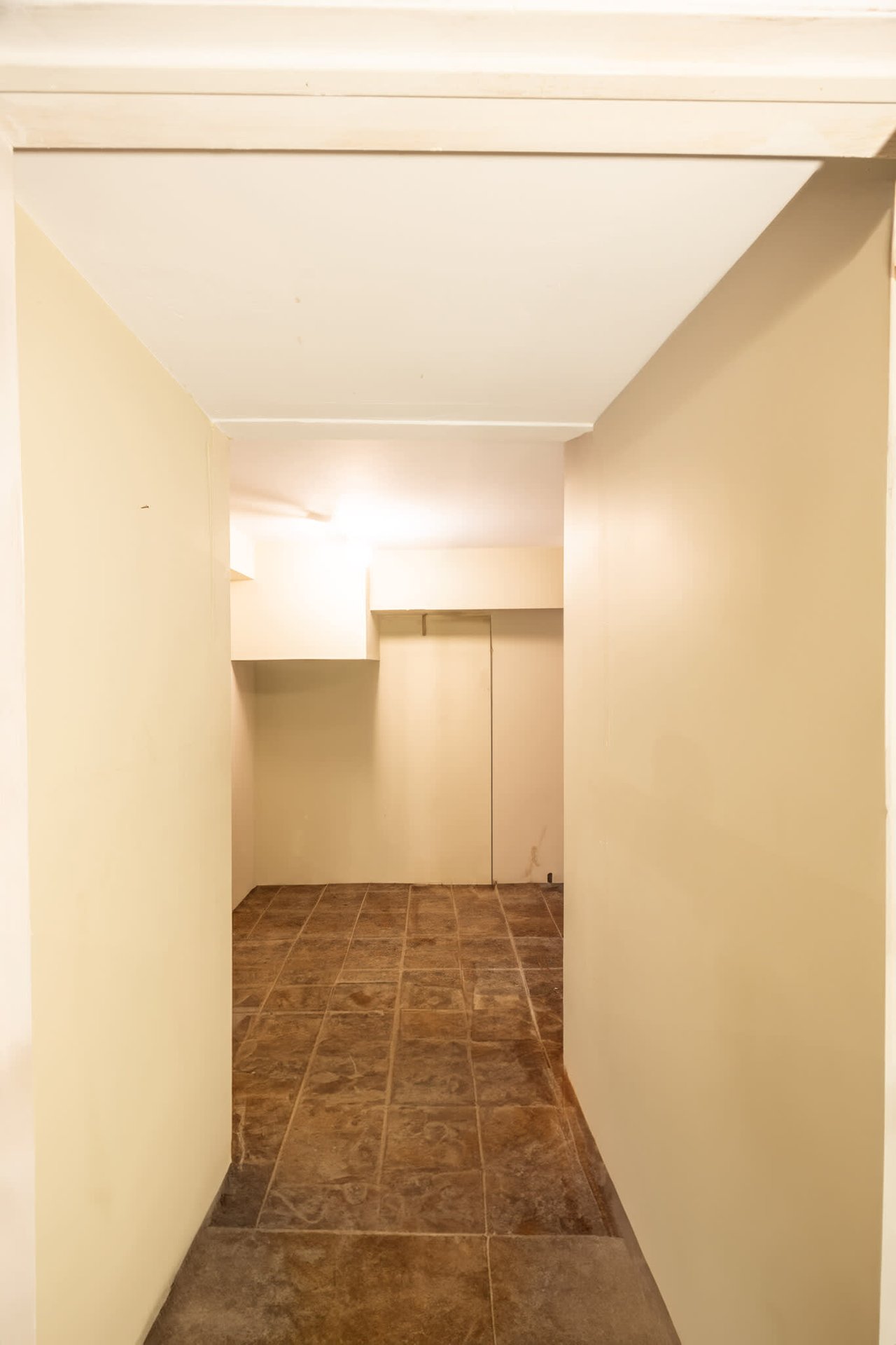 420 West 23rd St Unit: 1C