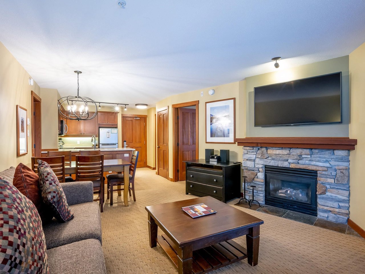 207 G3-4653 Blackcomb Wy