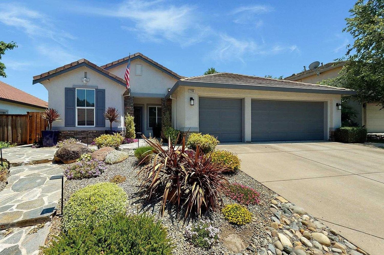 2206 Shorebird Drive