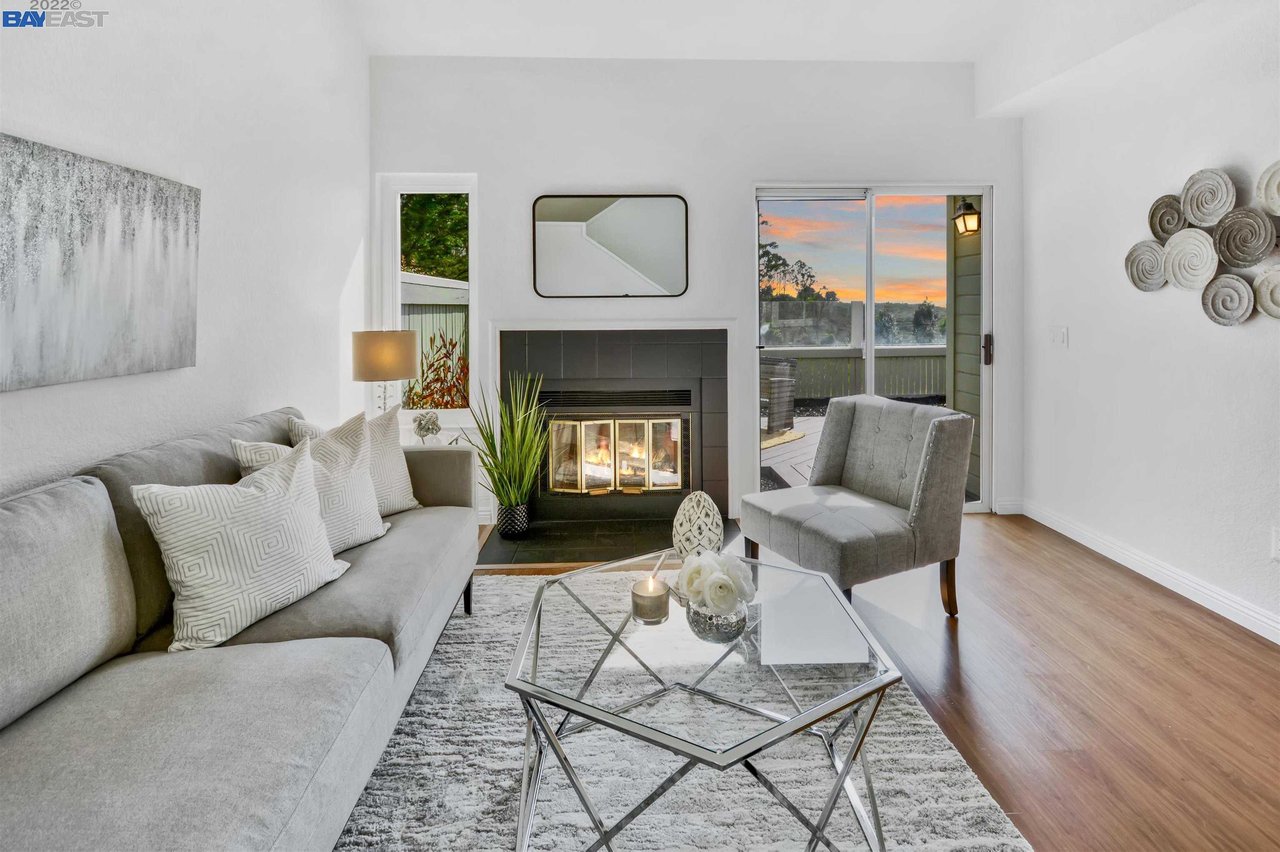 244 Greenview Dr