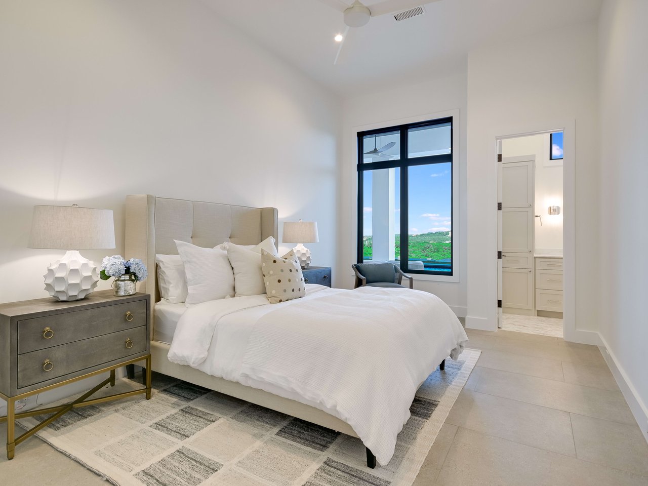 Alluring Amarra Masterpiece