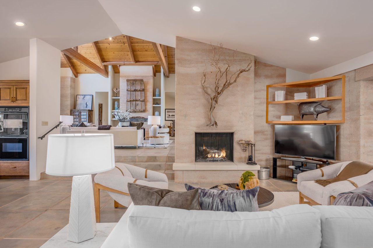 Quarry Hill Road, Sonoma
