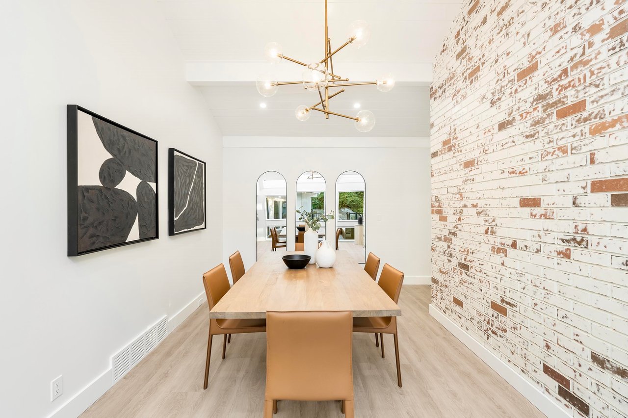 4433 Piccadilly North