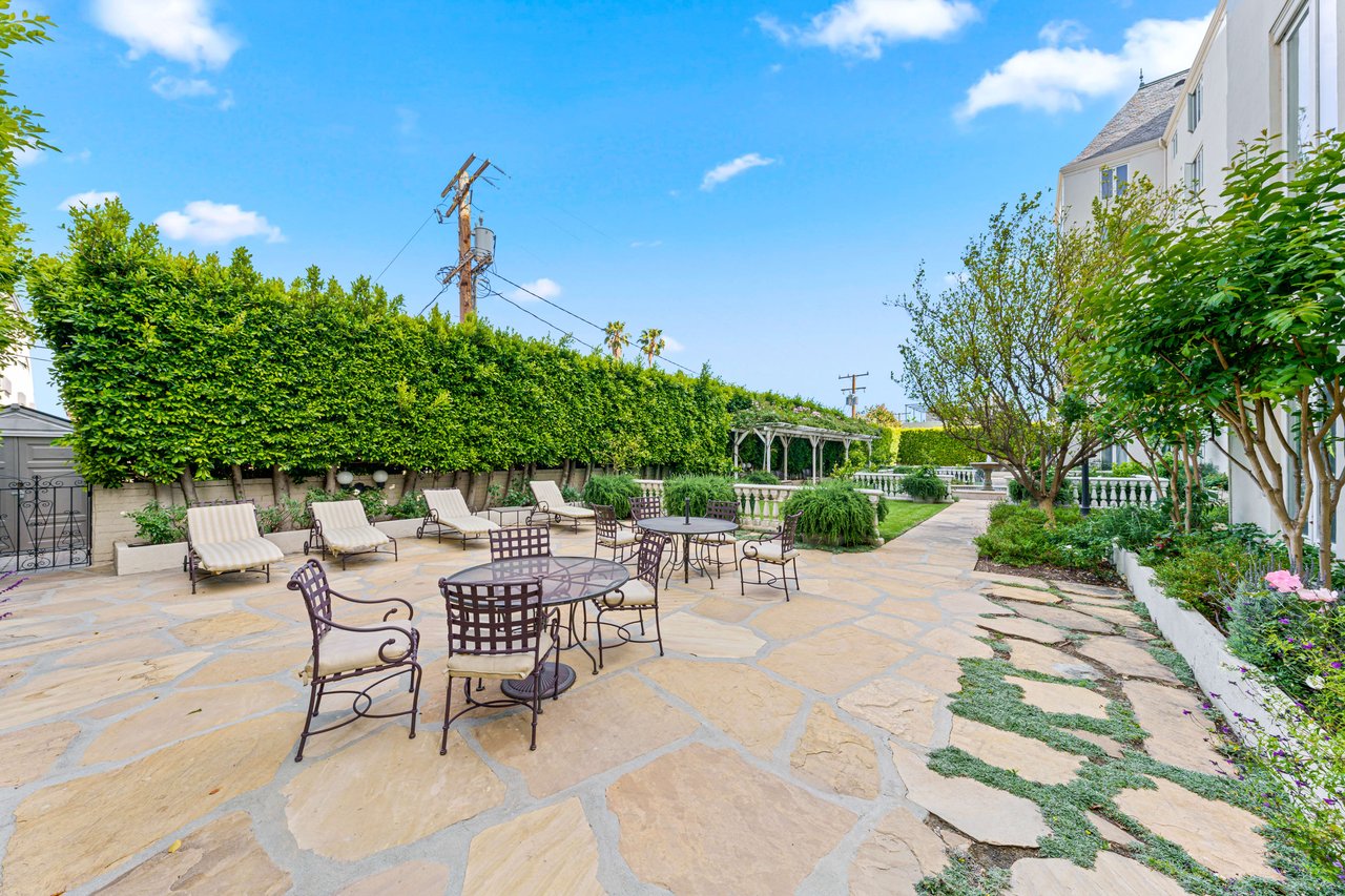 1424 N Crescent Heights Blvd #44