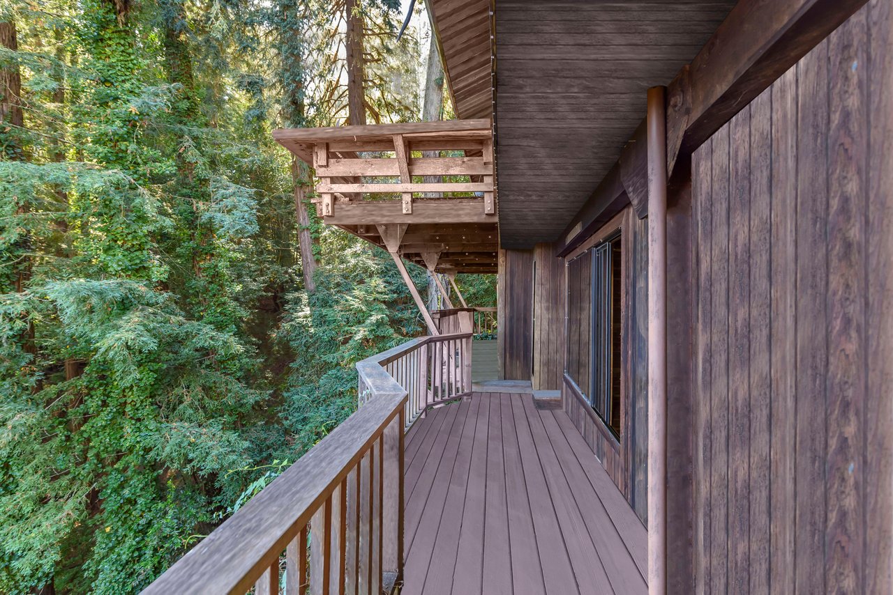 Enchanted and Serene Tree House Property- Represented Seller