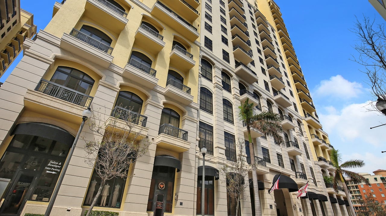701 S Olive Ave, Apt 709